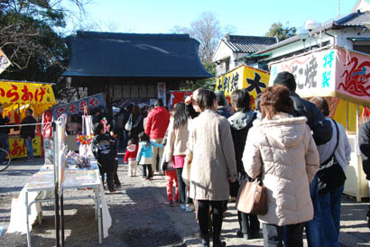 １月３日の聖天様参拝客の列