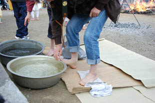 妻沼聖天山春季例大祭「火渡り」・２７