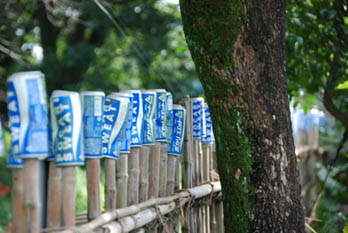 東別府神社脇・ポカリの垣根