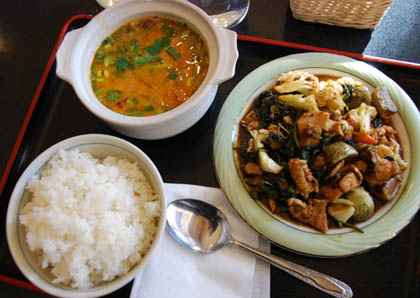 タイ料理「コスモス」・６