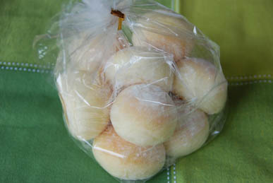 とりせん「ガレット」のパン・２