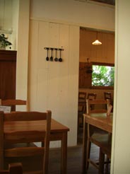 アイナ　店内２