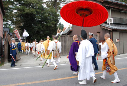妻沼聖天山秋季例大祭　大護摩火渡り・２