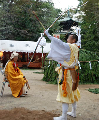 妻沼聖天山秋季例大祭　大護摩火渡り・７