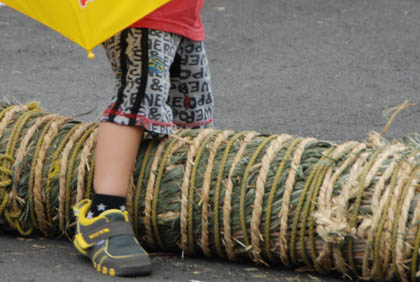 高城神社胎内くぐり2011・６