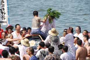 葛和田・大杉神社あばれ神輿090726・１４