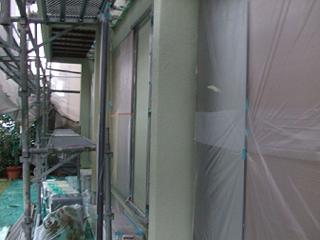 外壁中塗り　ベランダ下