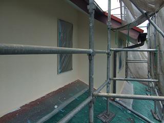 外壁中塗り　下屋部