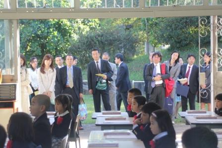 開放的な教室風景