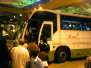 シャトルバス２