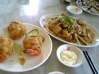 エビのアーモンド衣揚げ・大根餅の炒めもの