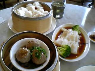 鴨の肉と骨を叩いて団子にしたもの