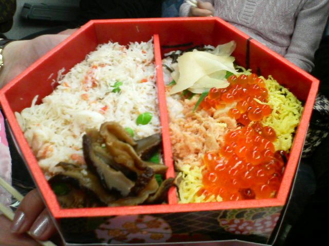 かにいくら弁当