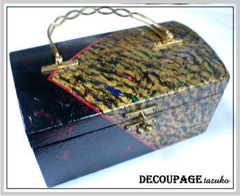 デコパージュの蒔絵風バック