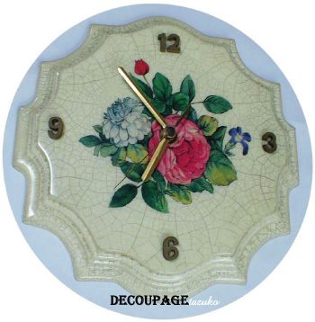 デコパージュの花柄の掛け時計