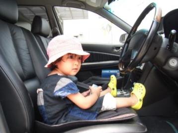 運転席でぶーぶー