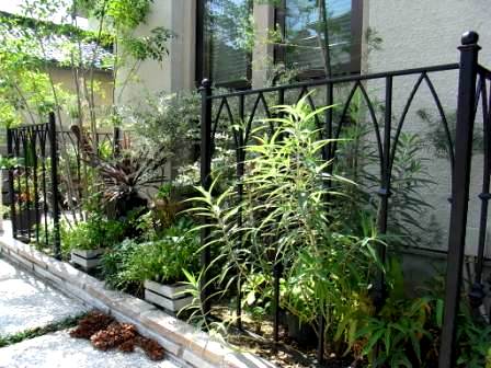 フロントガーデン