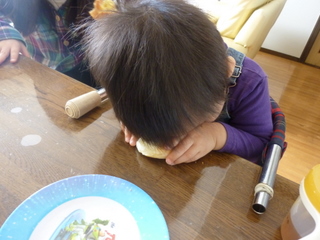 パンで寝る