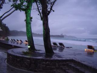 一日のうちわずかでも激しいスコールに遭う