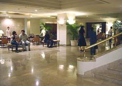 20071110ｻﾞ･ﾅﾊﾃﾗｽ_3