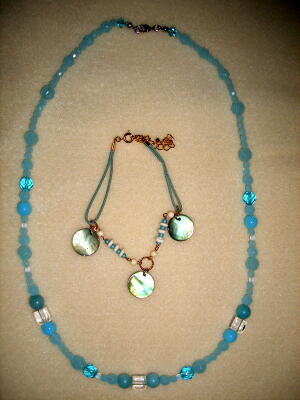 ネックレスと　貝のアンクレット