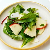 林檎と大根のグリーンサラダ