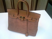 特殊な木の素材を合わせた「バーキン｣