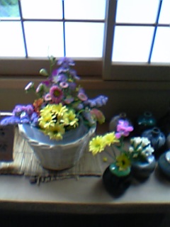 06年7月23日箱根「水の音」部屋花