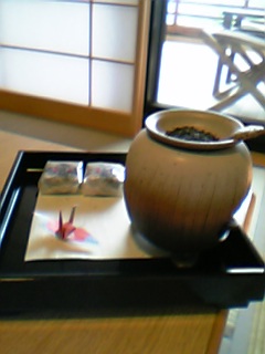 06年7月23日箱根「水の音」部屋茶香炉