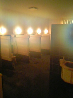 06年7月23日箱根「水の音」大浴場洗い場