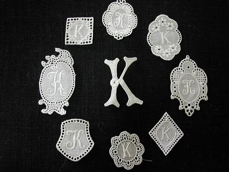 イニシャルモチーフ