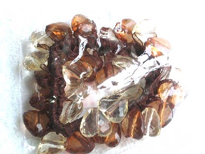 ブラウン系ハートビーズのじゃらゴム。