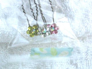 カワイイお色のＵピン３本。