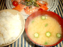 0720オクラの味噌汁.jpg
