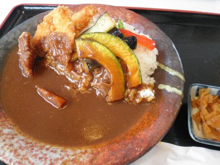 チキンカツと夏野菜のカレー