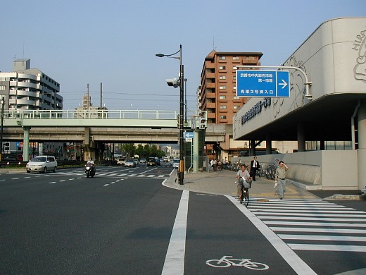 JR丹波口駅と中央卸売市場、五条通