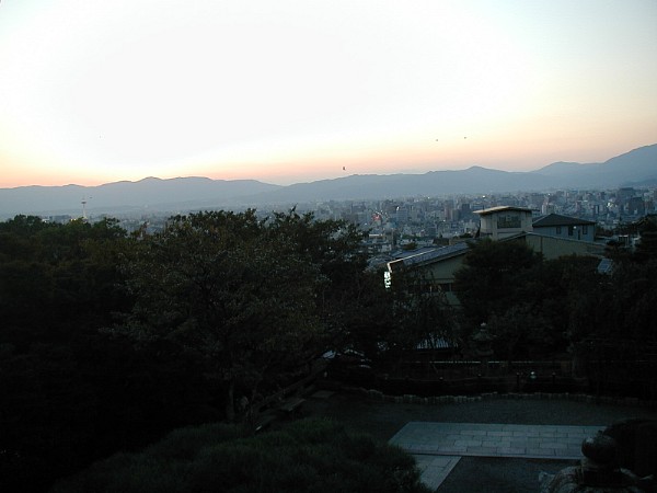 清水寺からの夕暮れ20051027