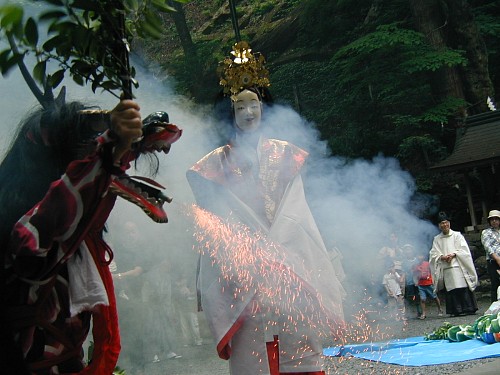 貴船神社稲田姫と八岐大蛇20050601