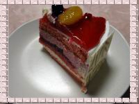春色ベリーケーキ：カット