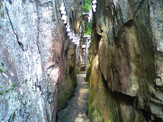 太郎坊宮　夫婦岩