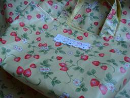 いちごバッグ４