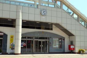 長野だす.えらい乾燥した暑さで、ジリジリしてましたよ。ちなみに駅前交番です。