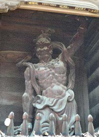 木を彫って作ったのを想像すると、たまらないです。