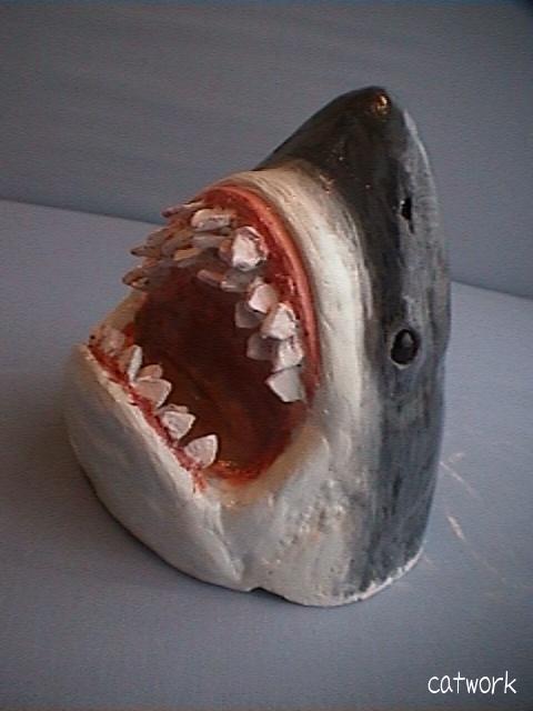 紙粘土のサメ
