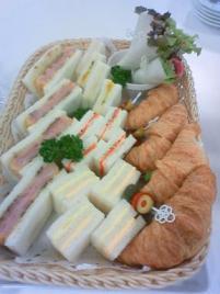 ケータリング美味しゅうございました。