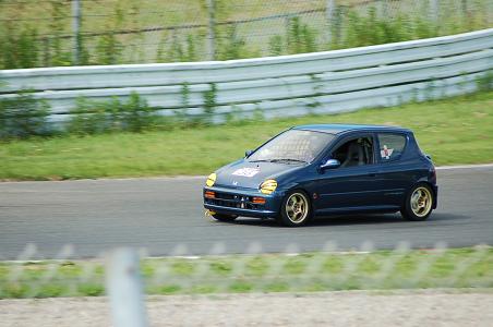 知り合いのクルマです。