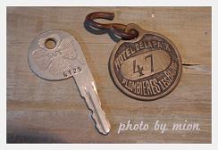 骨董市 クローバーの鍵.jpg