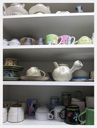 食器棚コップ.jpg