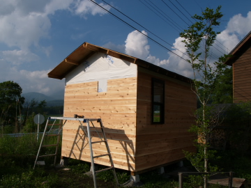 小屋外壁090624