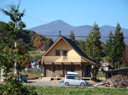 2008.11.13 全景-安達太良をバックに.JPG